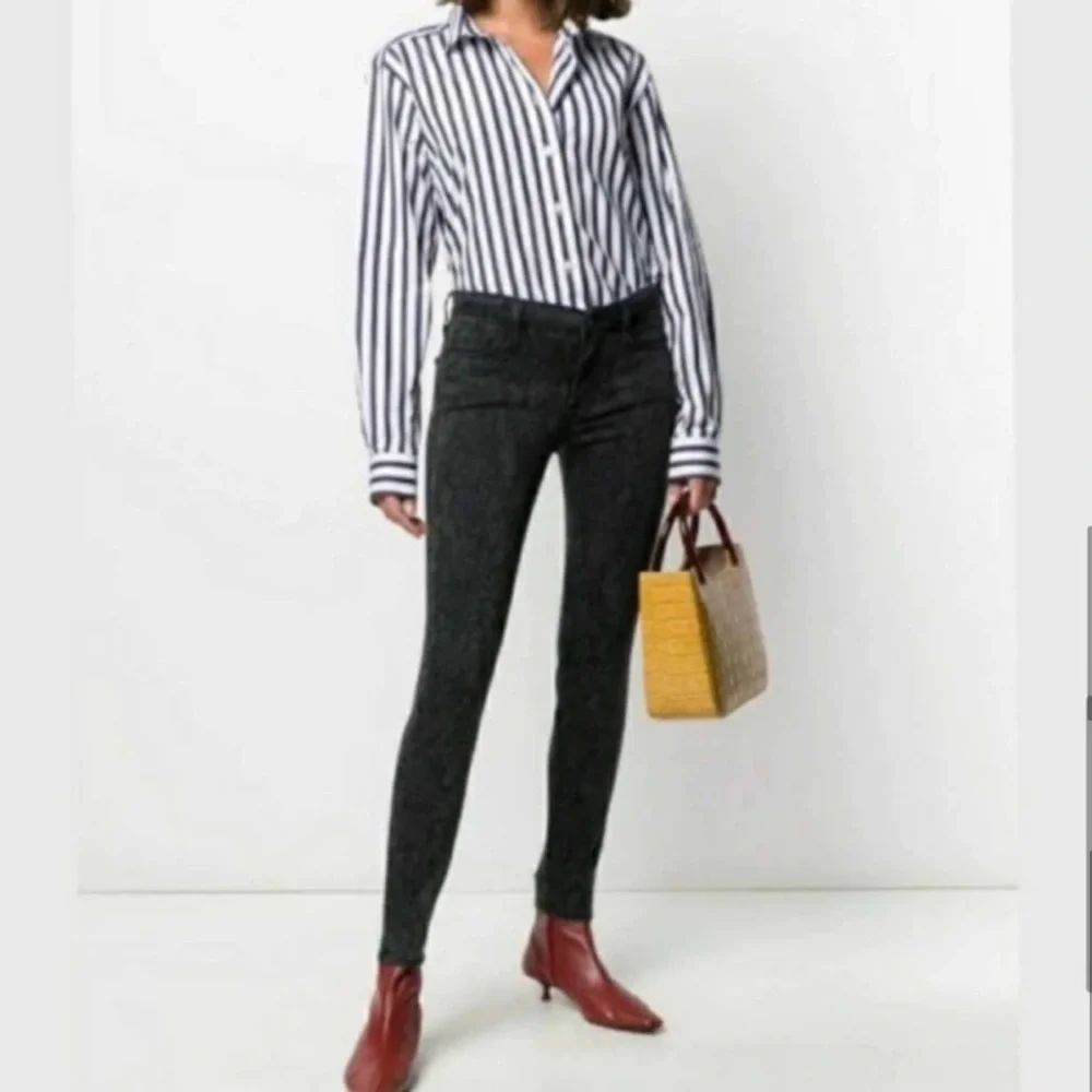 New Woman’s FRAME Le Skinny De Jeanne Python Black & Silver Skinny Jeans - Picture 3 of 16
